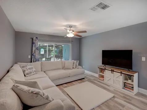 2988 Pinewood Run Palm Harbor FL 34684