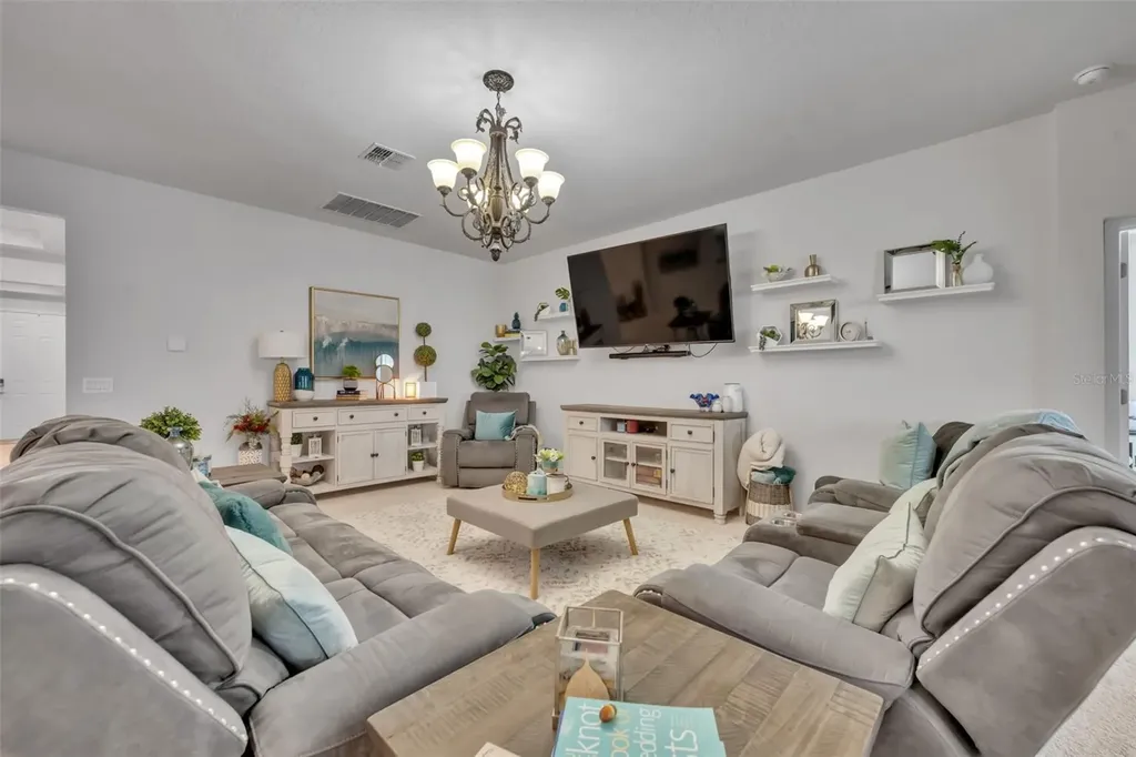 2119 White Dahlia Drive Apopka FL 32712