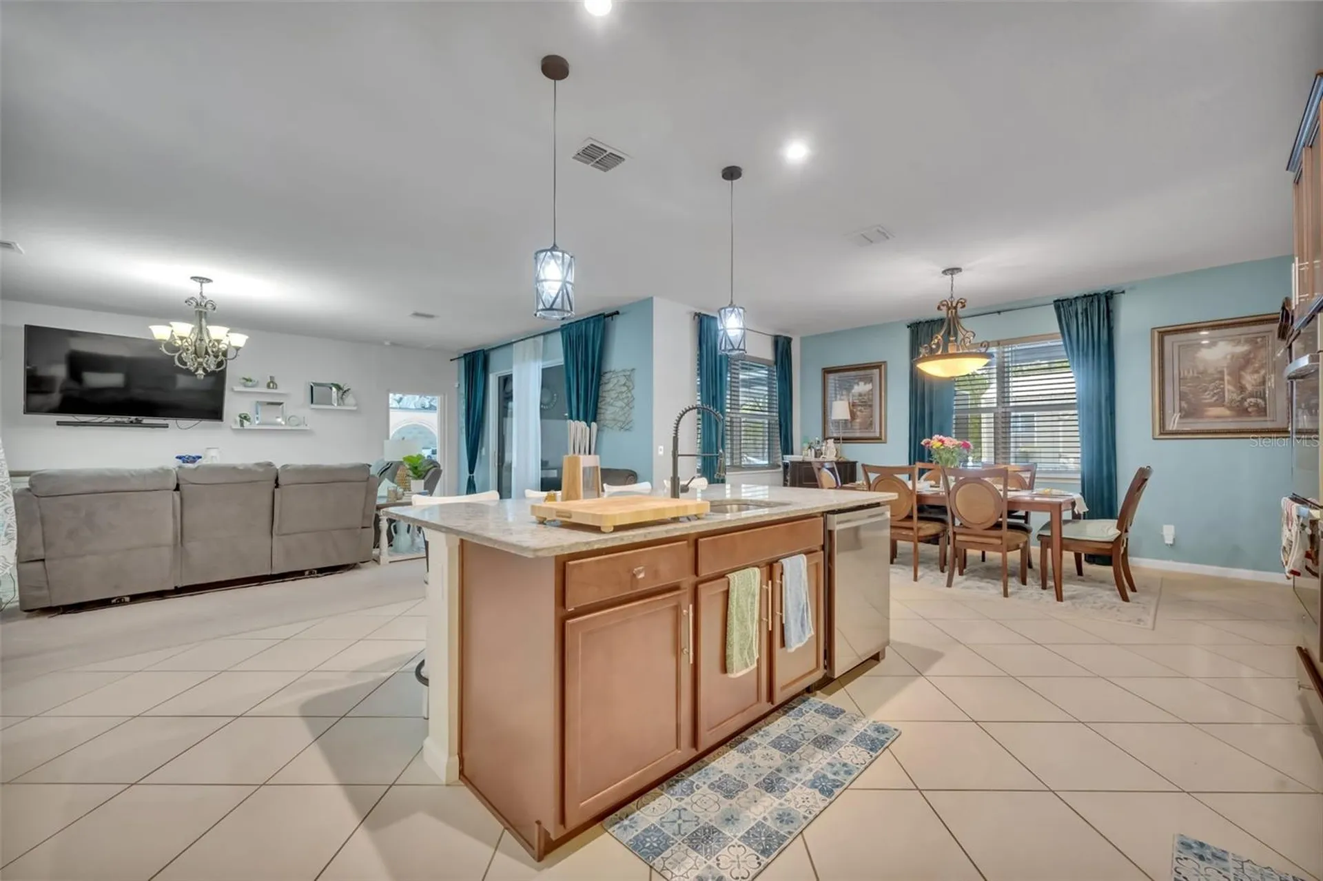 2119 White Dahlia Drive Apopka FL 32712