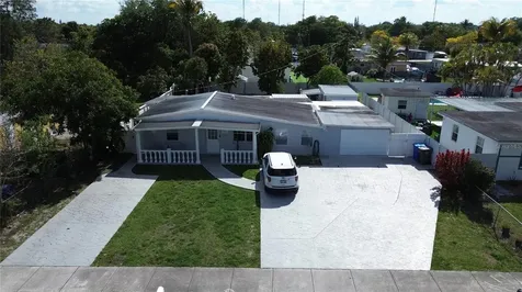 126 Miami Gardens Road West Park FL 33023