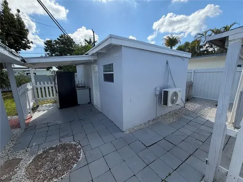 126 Miami Gardens Road West Park FL 33023