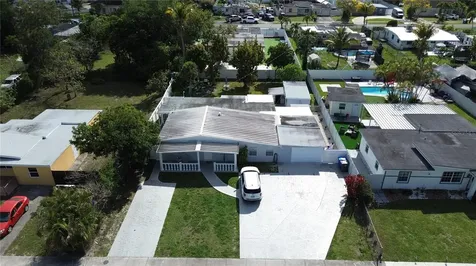 126 Miami Gardens Road West Park FL 33023