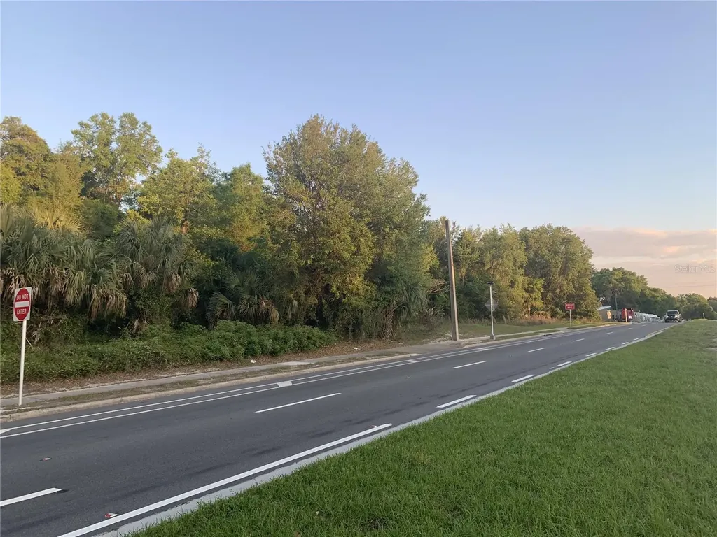 18111 N Us Highway 301 Citra FL 32113