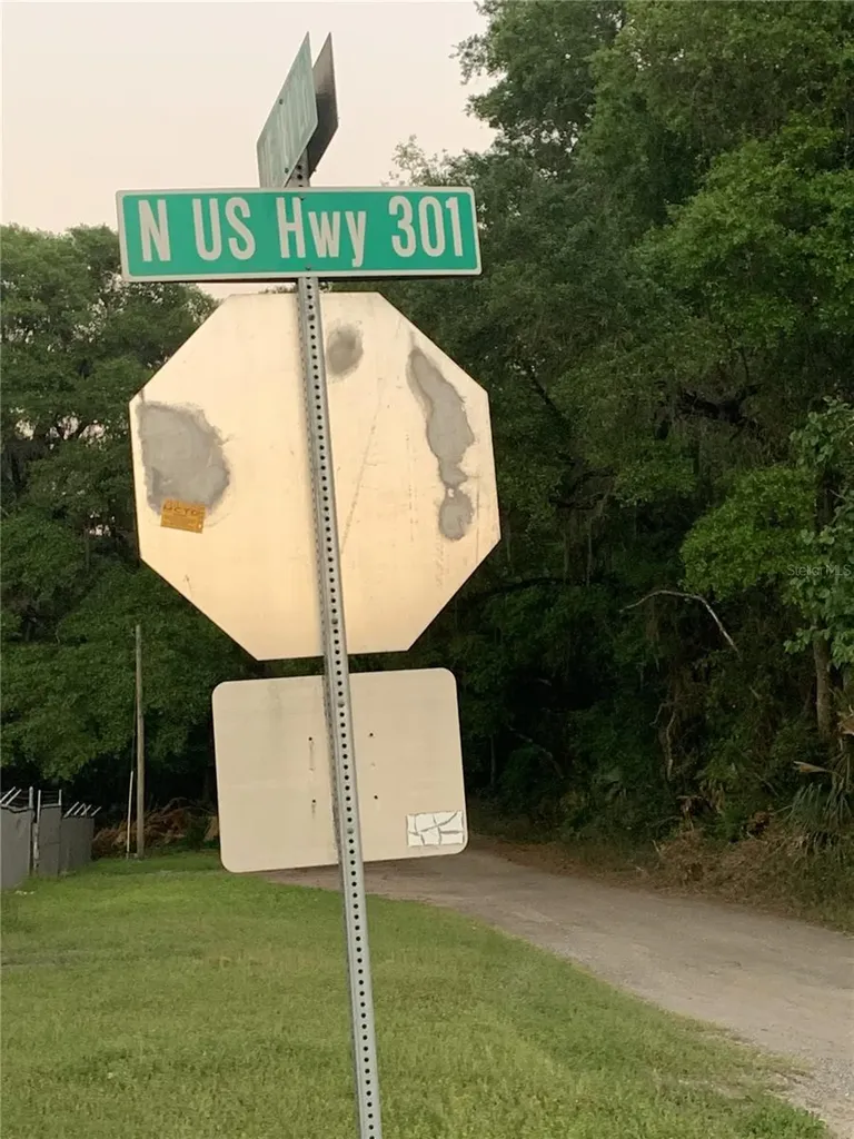 18111 N Us Highway 301 Citra FL 32113
