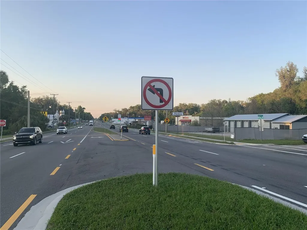 18111 N Us Highway 301 Citra FL 32113