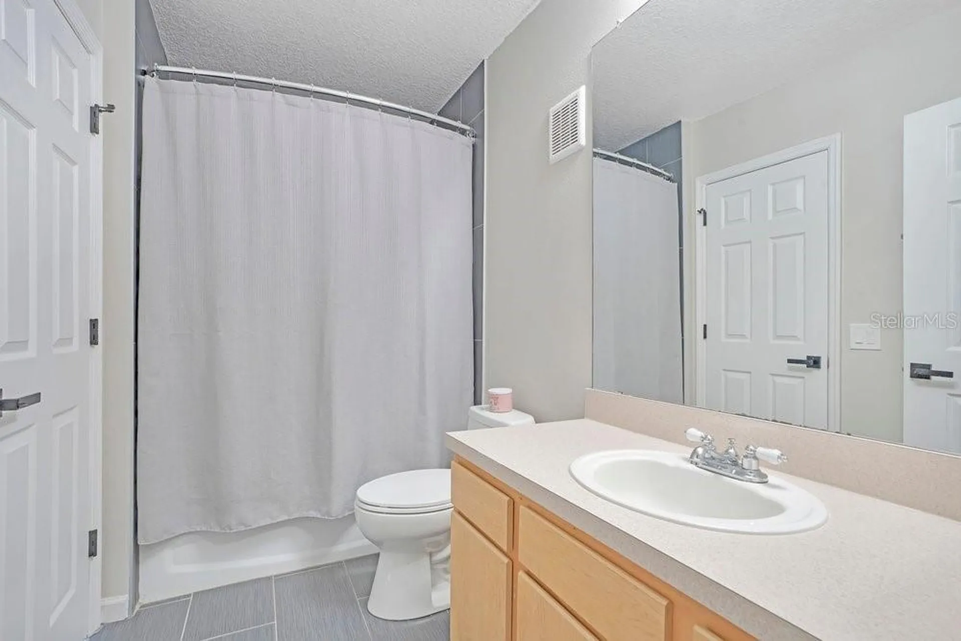 6542 Swissco Drive Orlando FL 32822