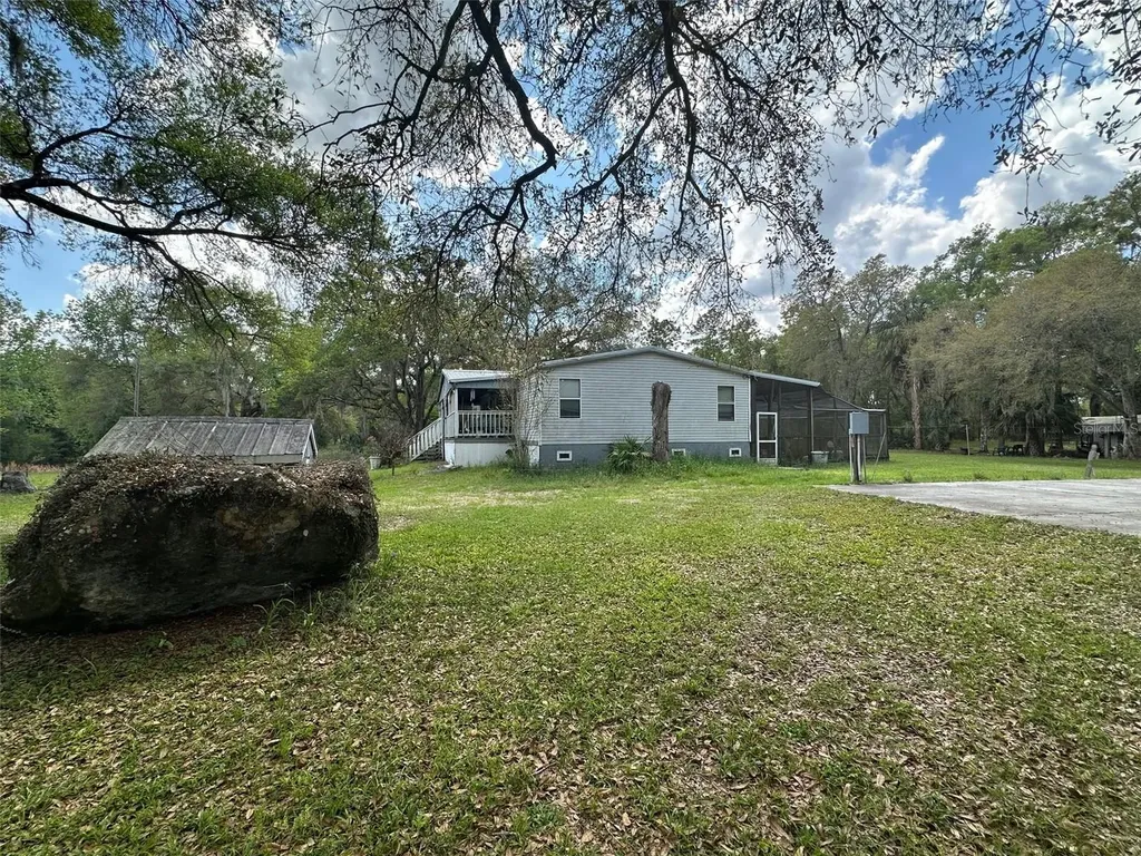 12501 SW Highway 200 Dunnellon FL 34432
