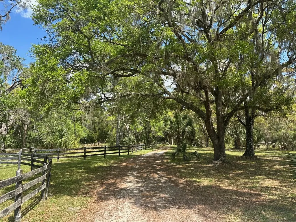 12501 SW Highway 200 Dunnellon FL 34432