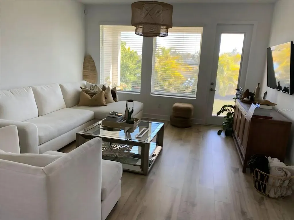 5663 Del Coronado Drive Apollo Beach FL 33572