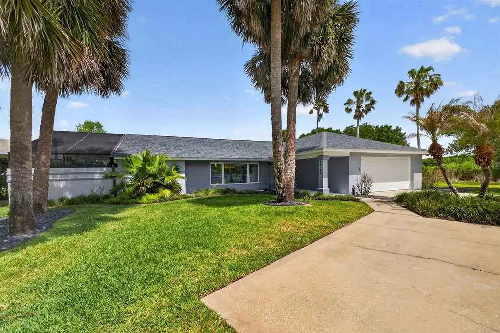 28828 Beauclaire Drive Tavares FL 32778