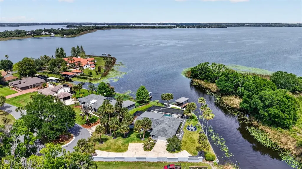 28828 Beauclaire Drive Tavares FL 32778