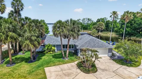 28828 Beauclaire Drive Tavares FL 32778