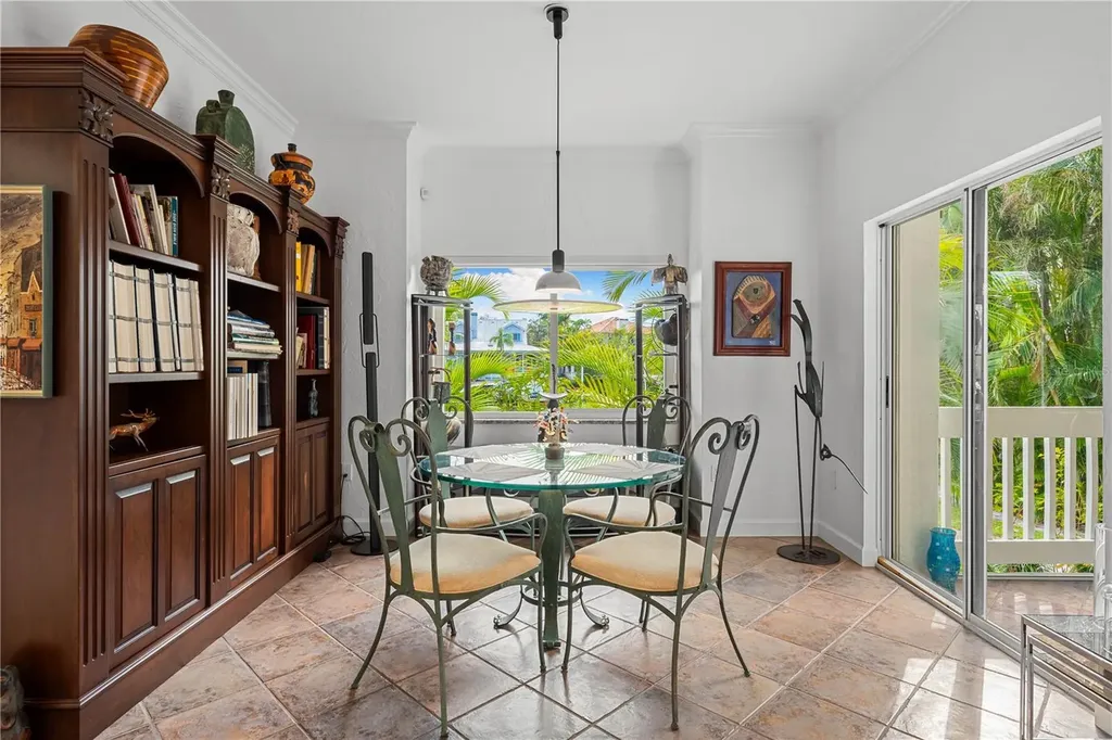 866 Hudson Avenue Sarasota FL 34236