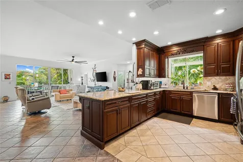 866 Hudson Avenue Sarasota FL 34236
