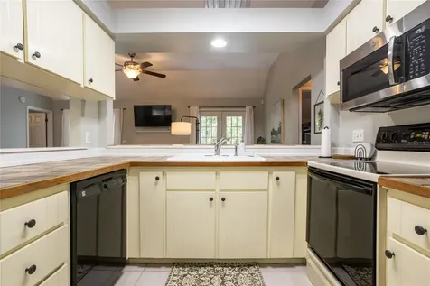 8432 SW 46 Road Gainesville FL 32608