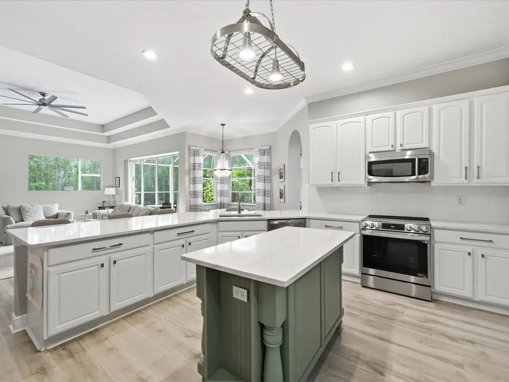 18931 Chaville Road Lutz FL 33558