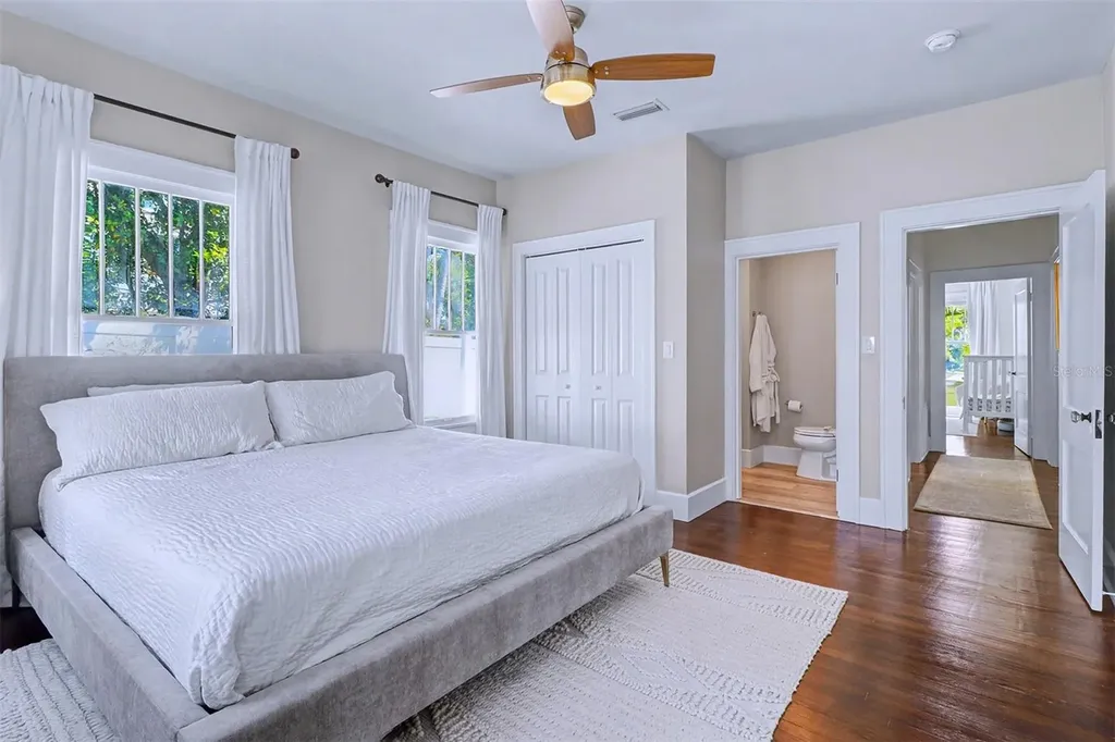 3218 7th Street N St Petersburg FL 33704