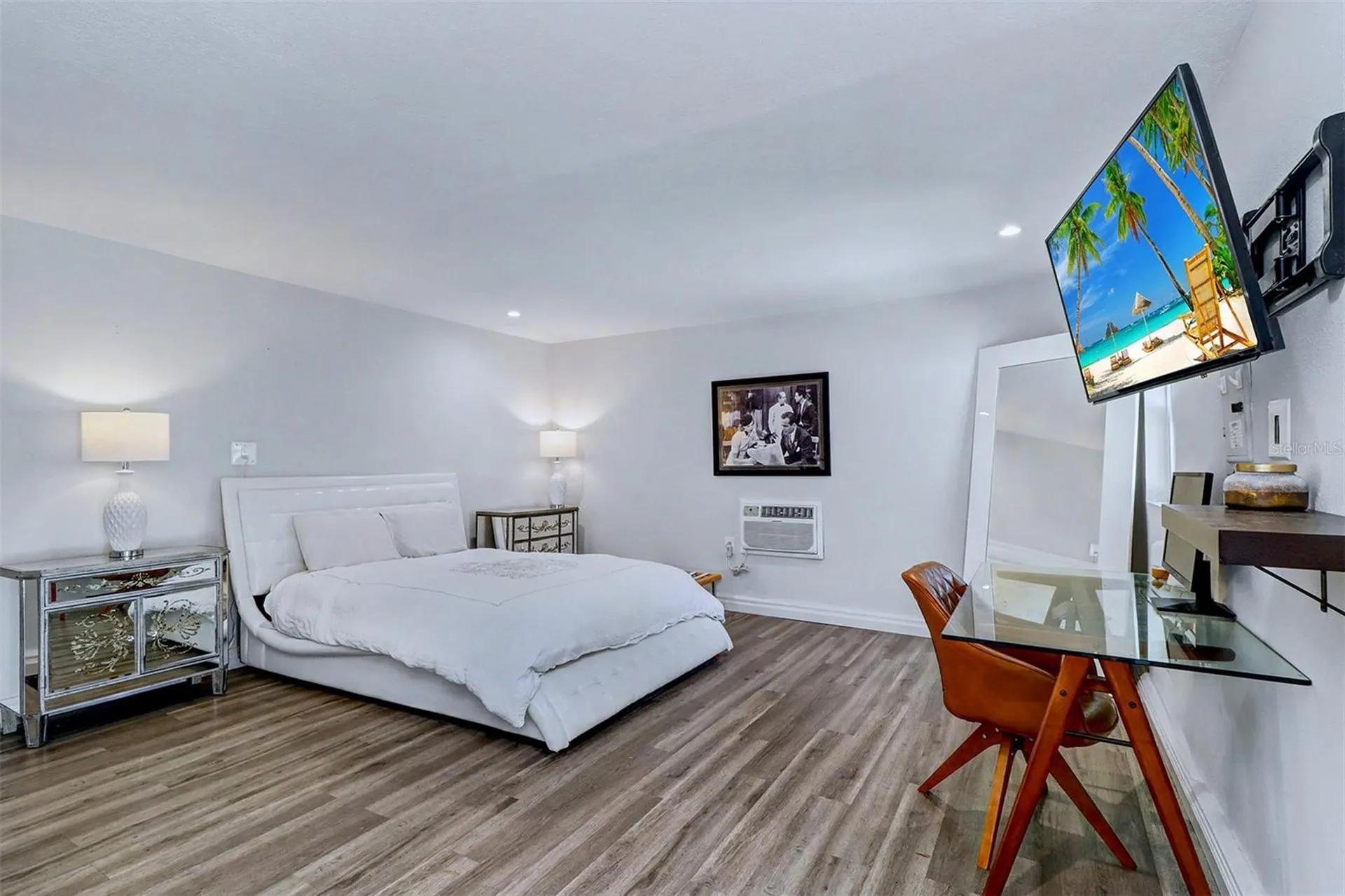 3218 7th Street N St Petersburg FL 33704