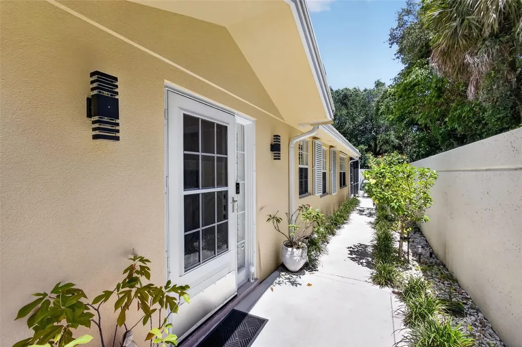 4047 Grove Point Road Palm Beach Gardens FL 33410