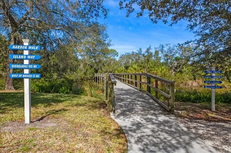 5567 Key West Place Bradenton FL 34203
