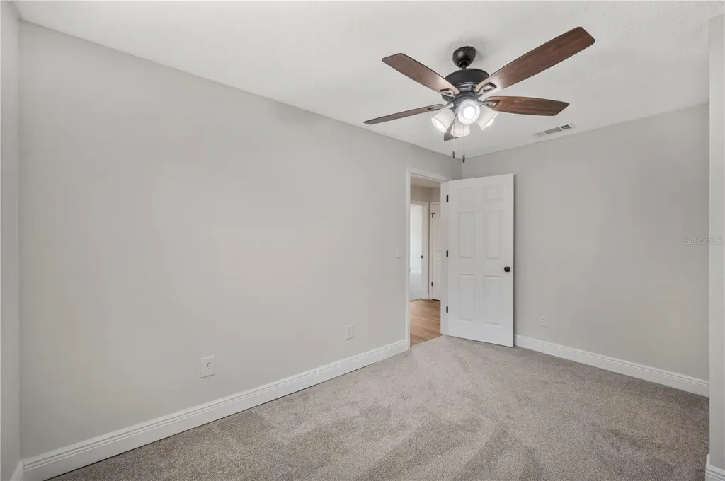 1215 El Camino Road Lakeland FL 33805