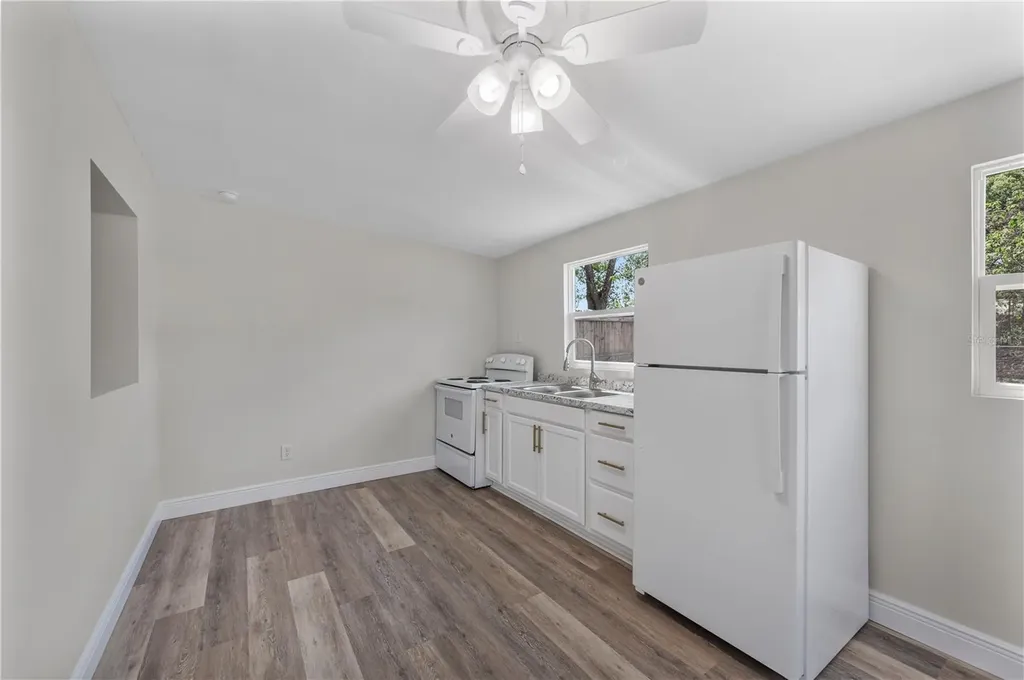 1215 El Camino Road Lakeland FL 33805