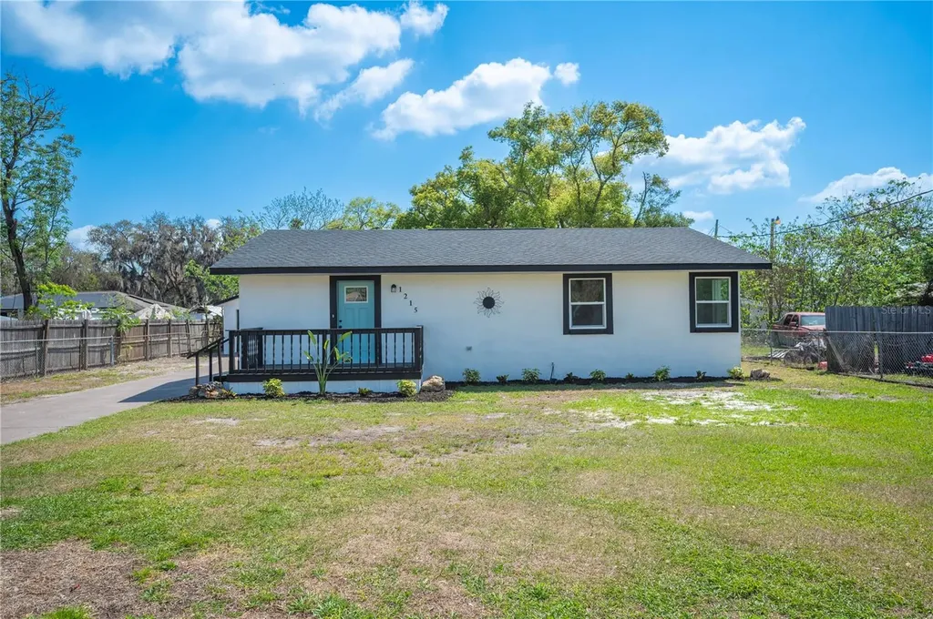 1215 El Camino Road Lakeland FL 33805