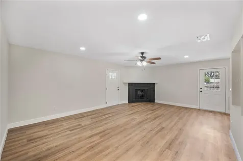 1215 El Camino Road Lakeland FL 33805