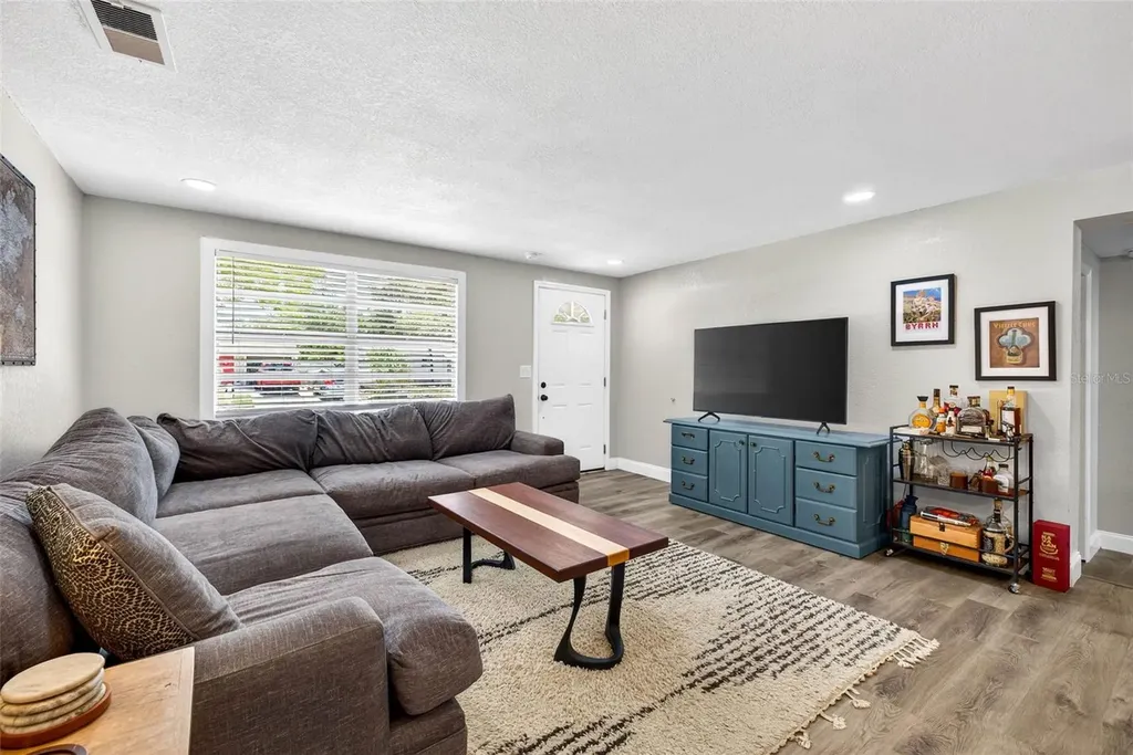 6827 80th Terrace N Pinellas Park FL 33781