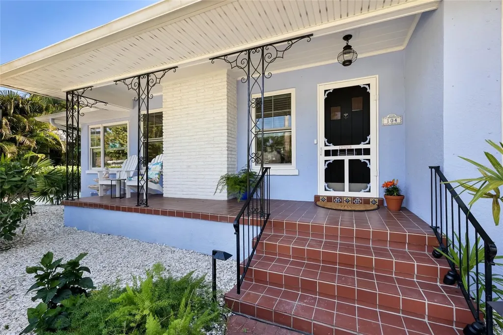 104 24th Street NW Bradenton FL 34205