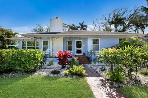 104 24th Street NW Bradenton FL 34205