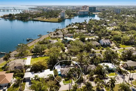 104 24th Street NW Bradenton FL 34205