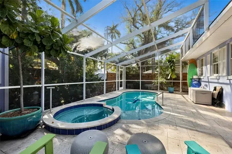 104 24th Street NW Bradenton FL 34205