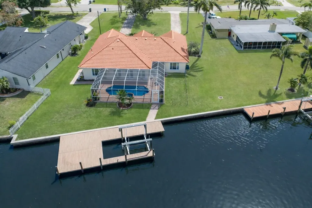 6912 7th Avenue Boulevard NW Bradenton FL 34209