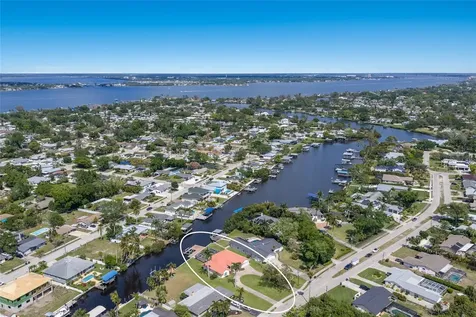 6912 7th Avenue Boulevard NW Bradenton FL 34209