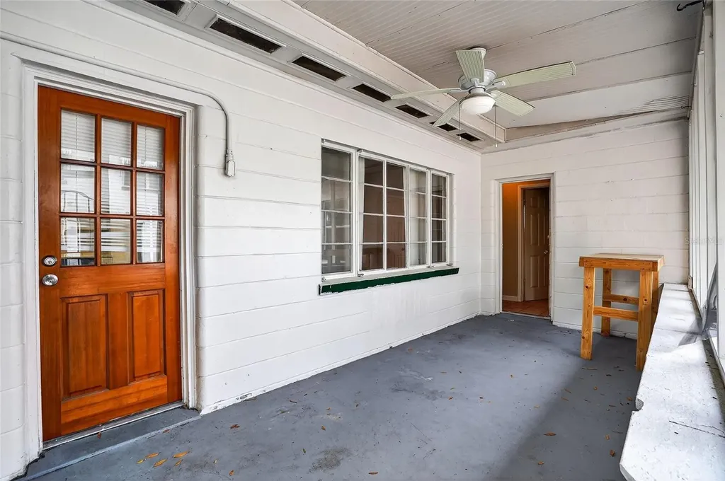 755 Alamanda Way S St Petersburg FL 33705