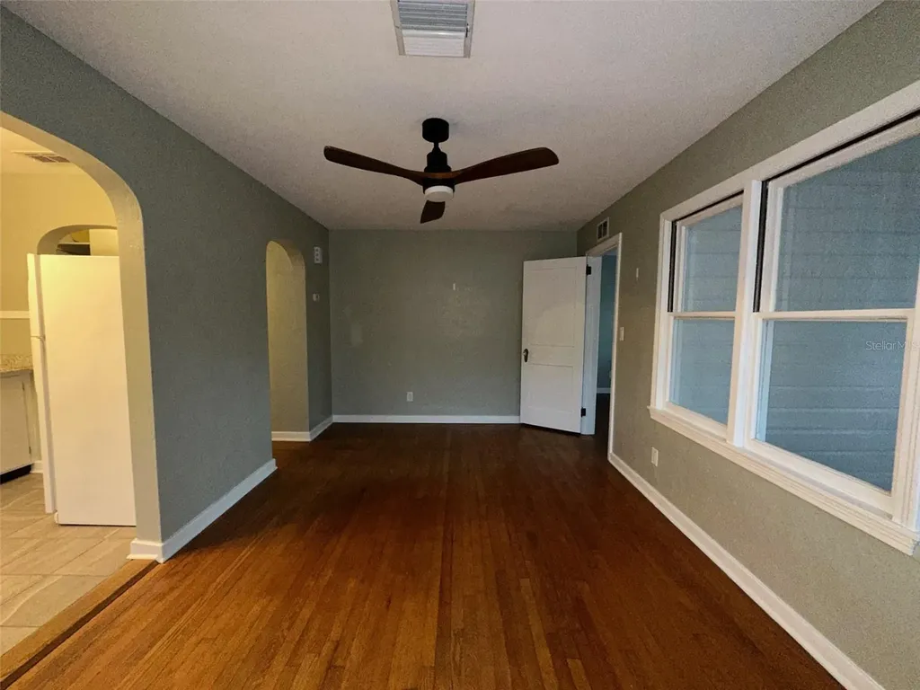 780 27th Avenue N St Petersburg FL 33704