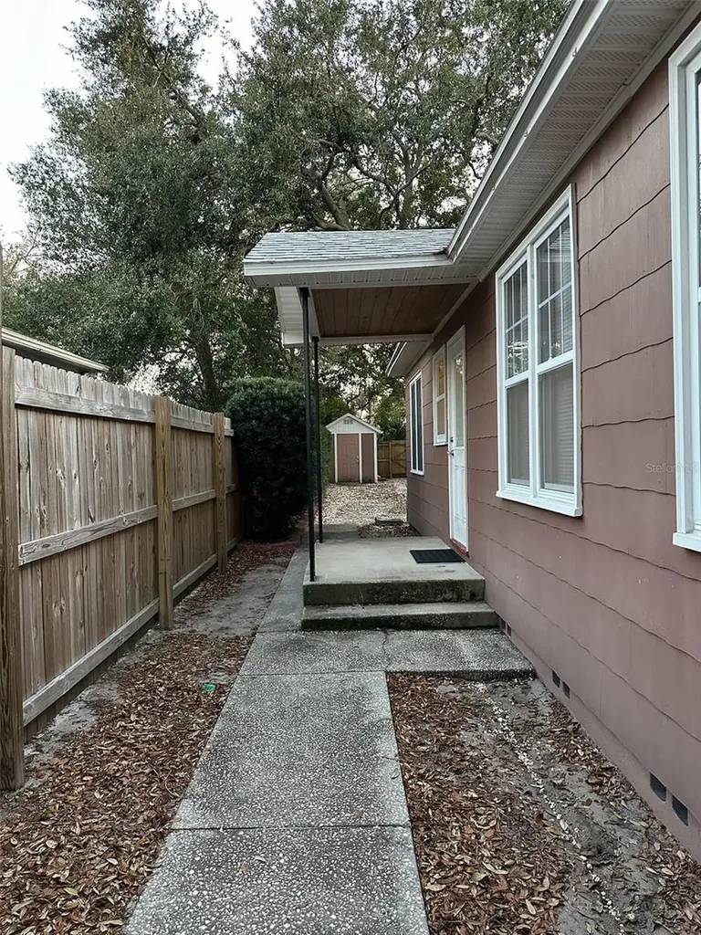 780 27th Avenue N St Petersburg FL 33704