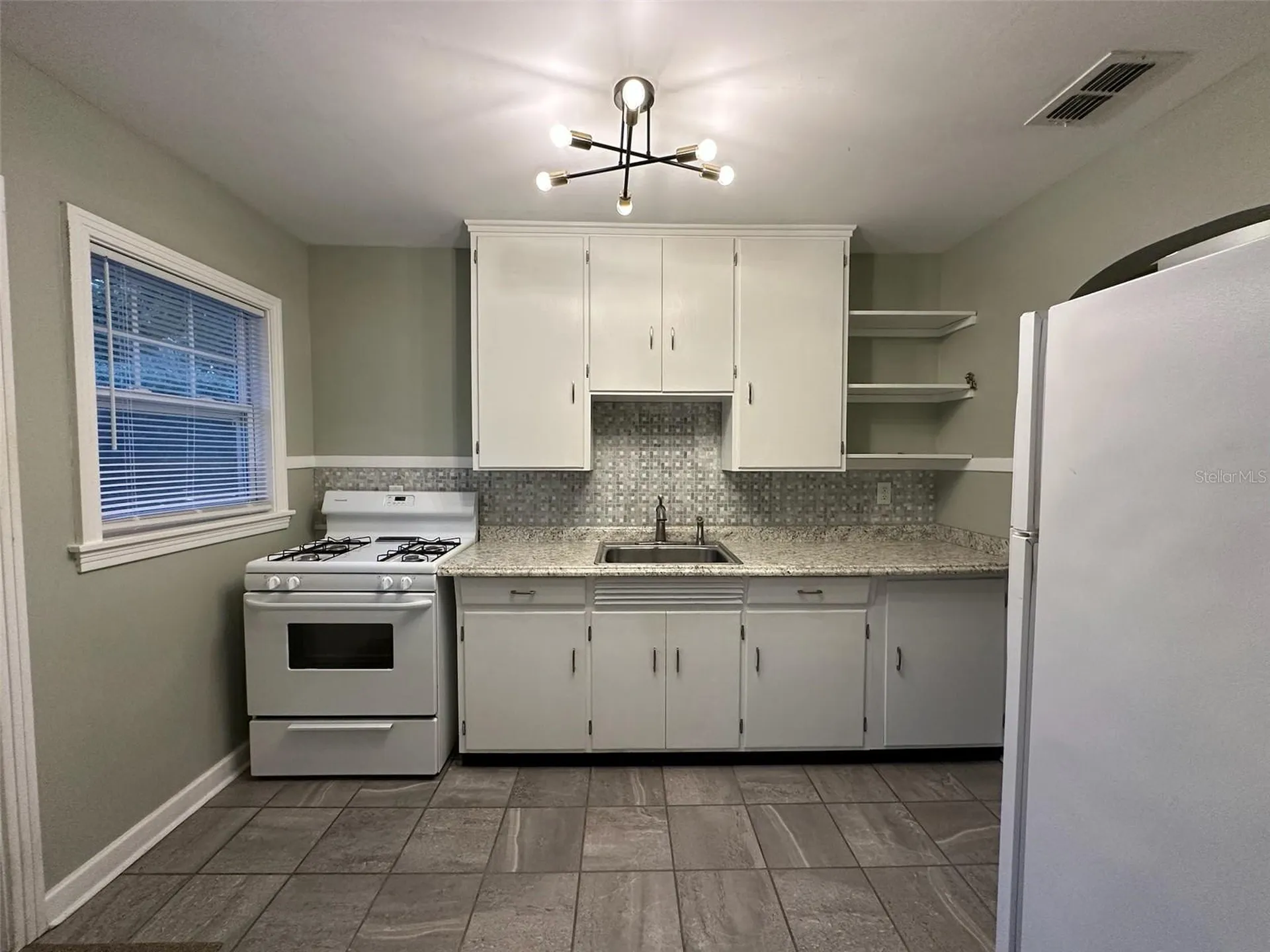 780 27th Avenue N St Petersburg FL 33704