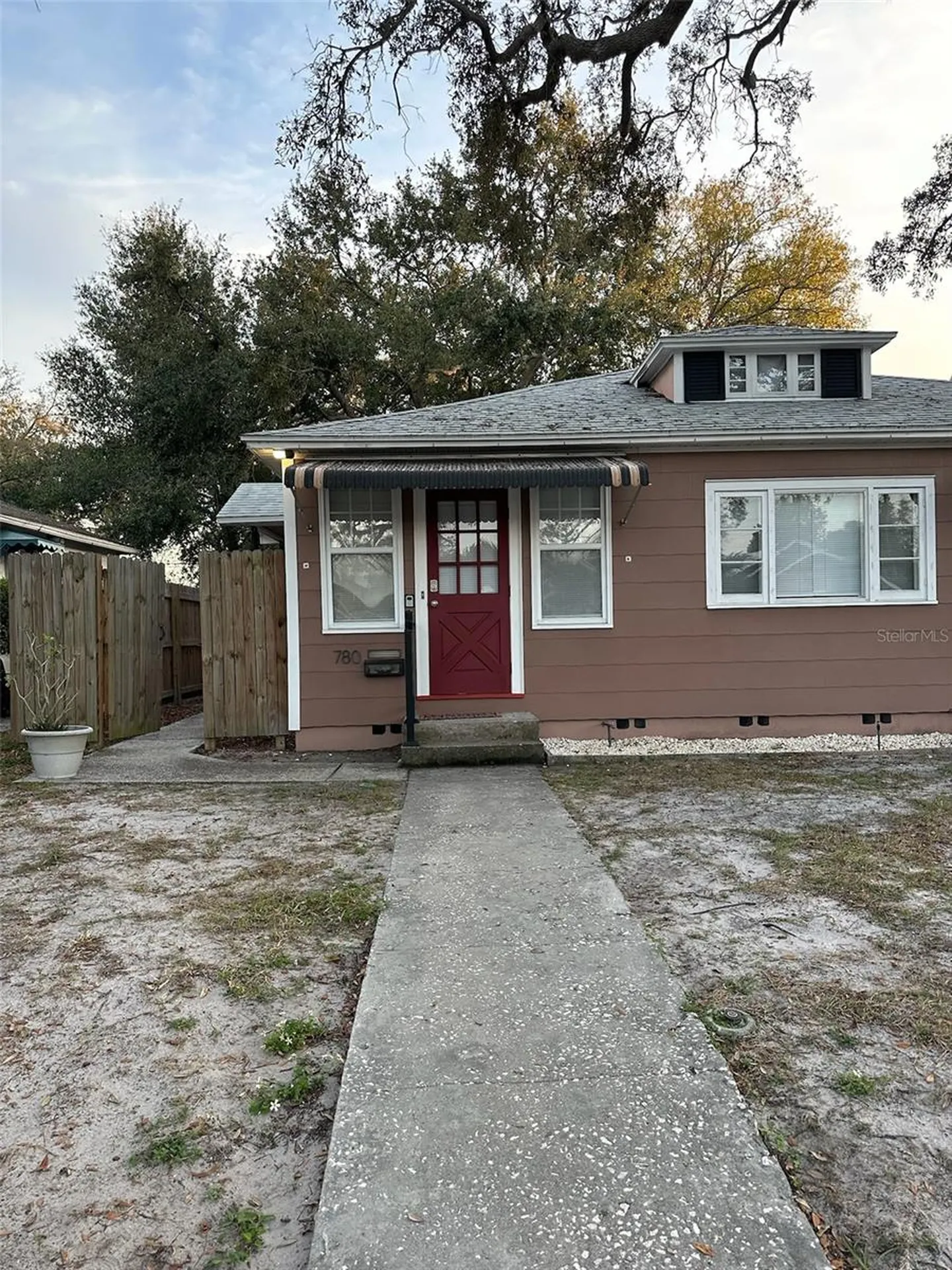 780 27th Avenue N St Petersburg FL 33704