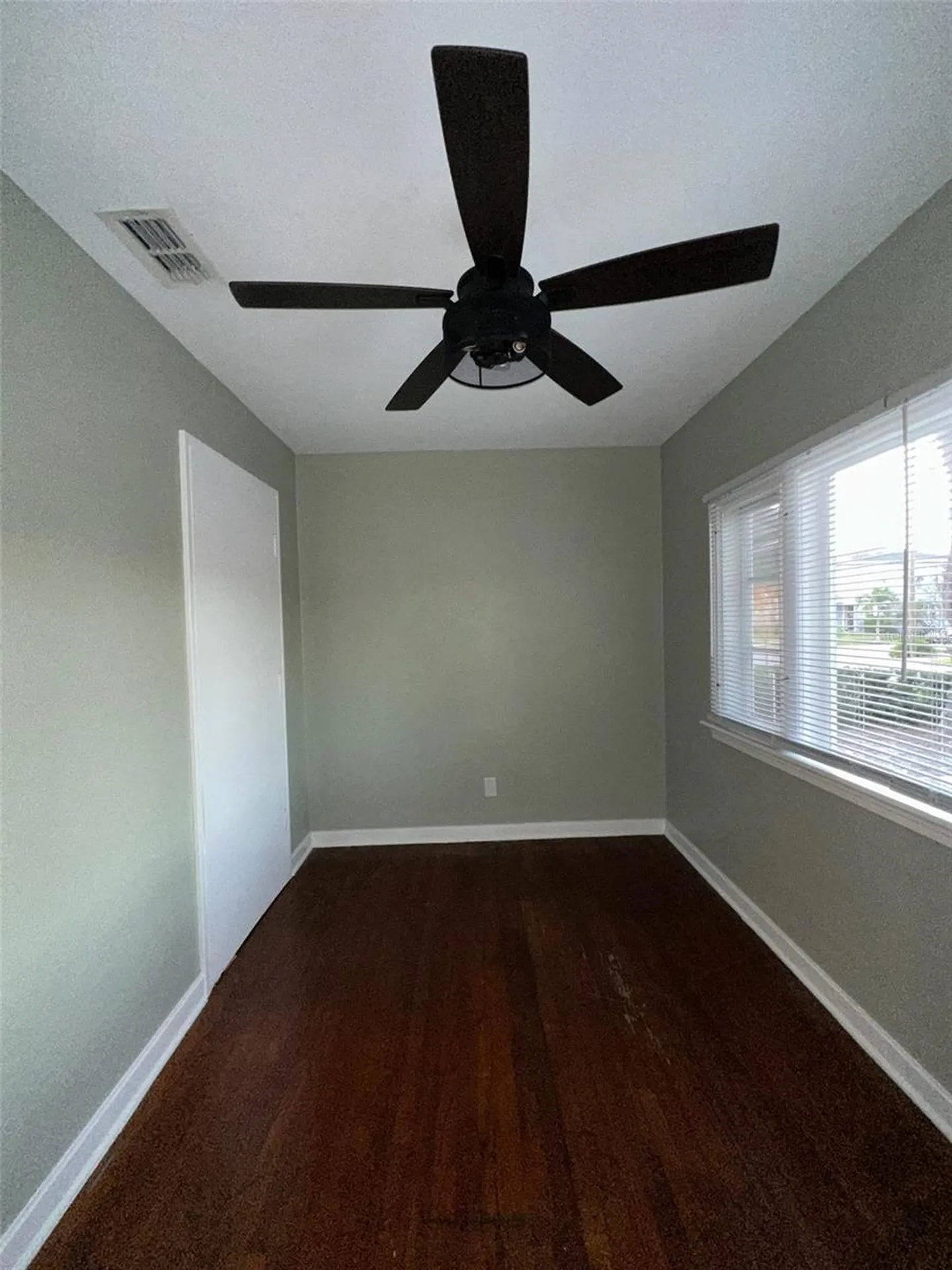 780 27th Avenue N St Petersburg FL 33704