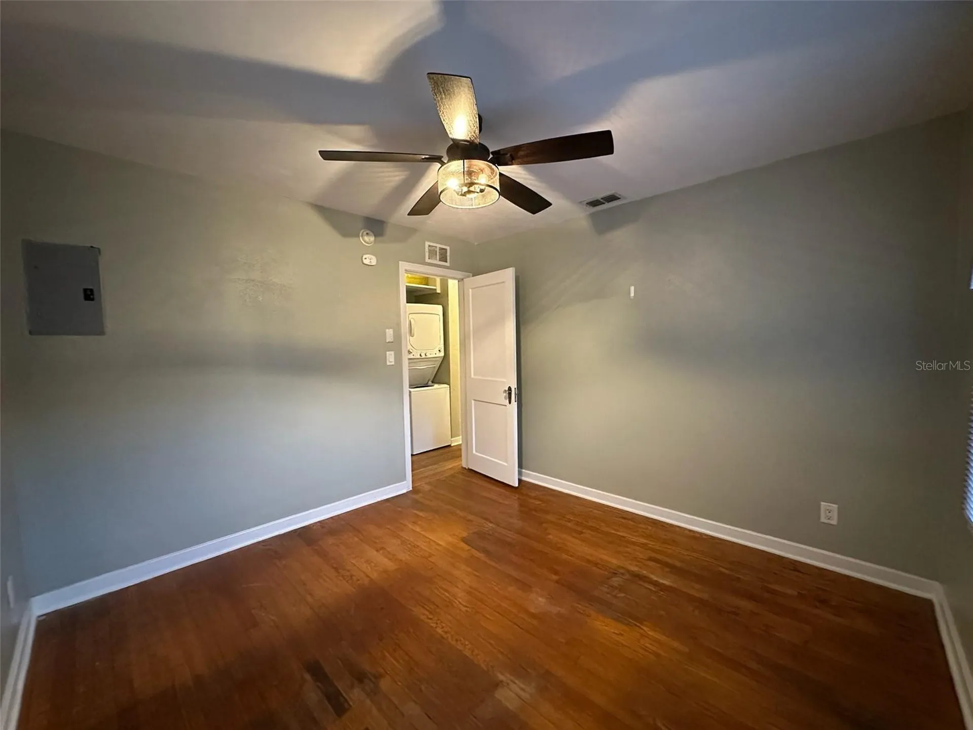 780 27th Avenue N St Petersburg FL 33704