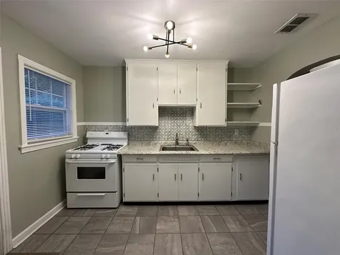 780 27th Avenue N St Petersburg FL 33704