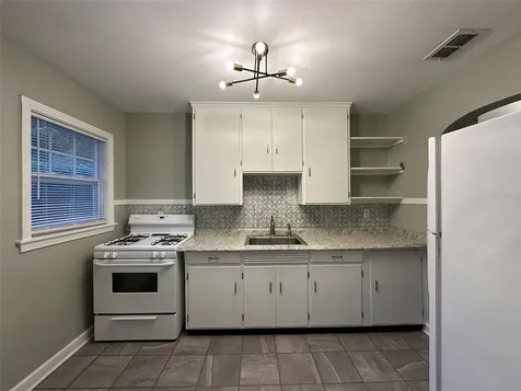 780 27th Avenue N St Petersburg FL 33704
