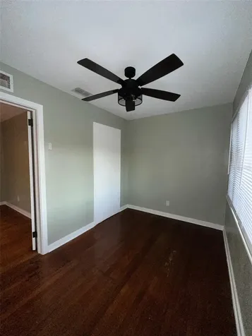 780 27th Avenue N St Petersburg FL 33704