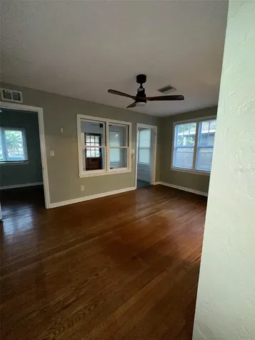 780 27th Avenue N St Petersburg FL 33704