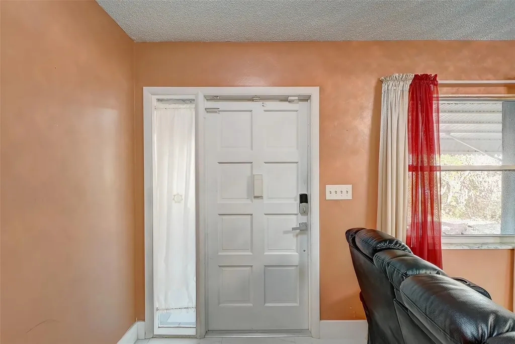 1678 Country Club Parkway Lehigh Acres FL 33936