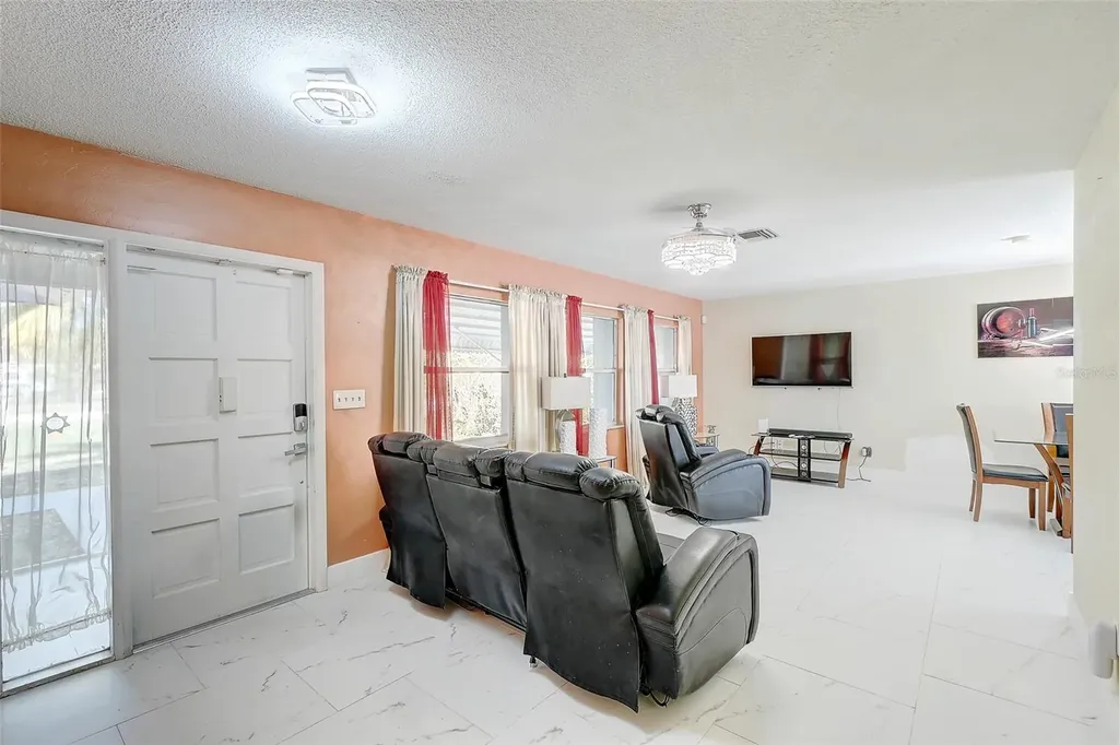 1678 Country Club Parkway Lehigh Acres FL 33936