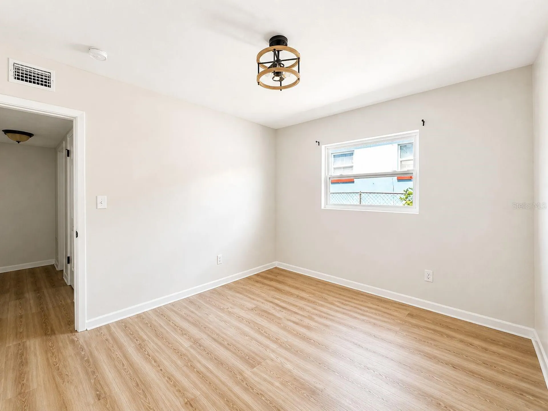 1353 Lakeview Road Clearwater FL 33756