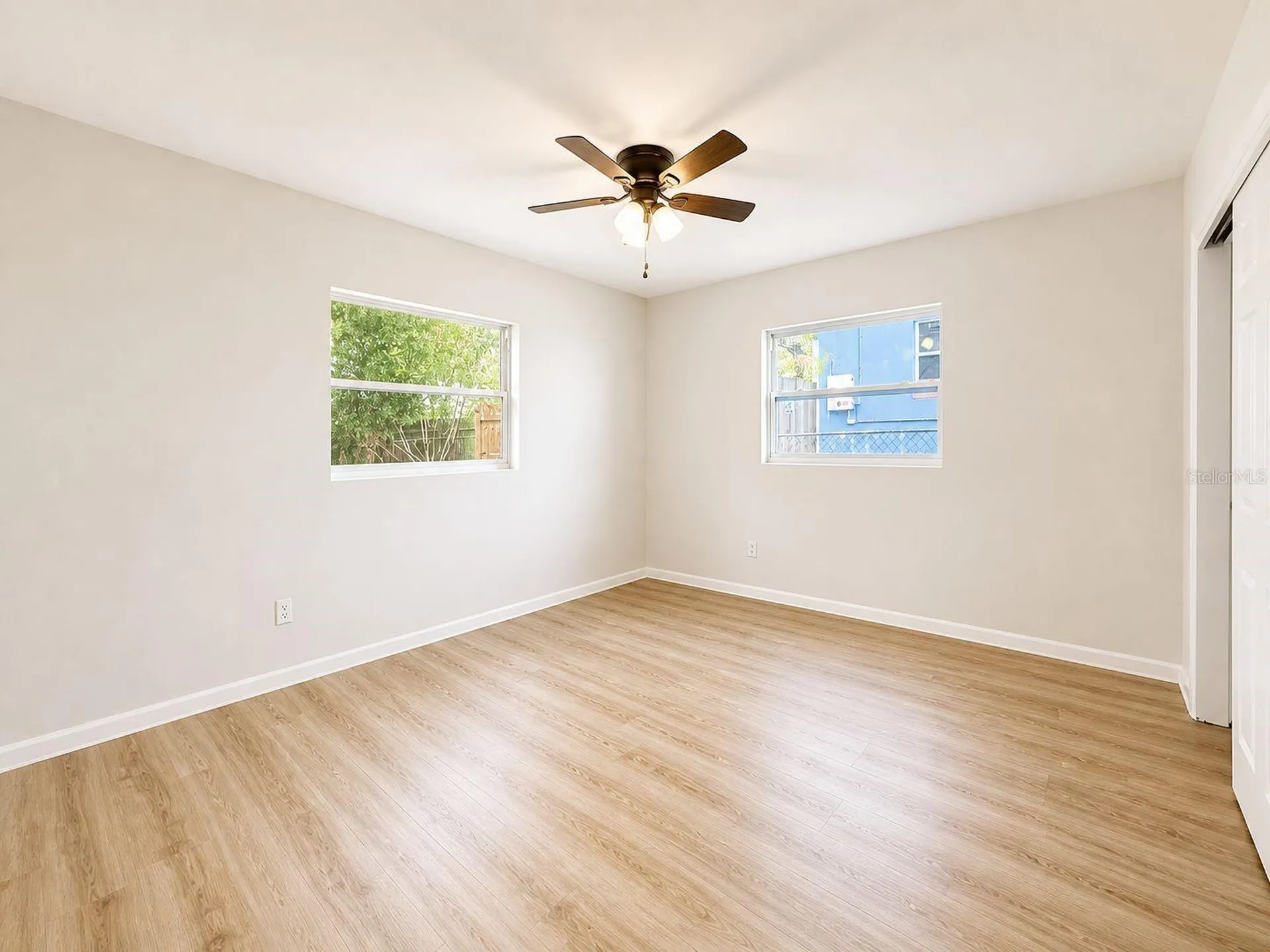 1353 Lakeview Road Clearwater FL 33756